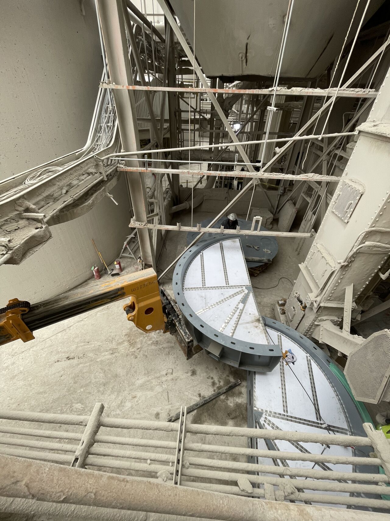 Kiln Feed System — Bin Bottom Section (2/18)