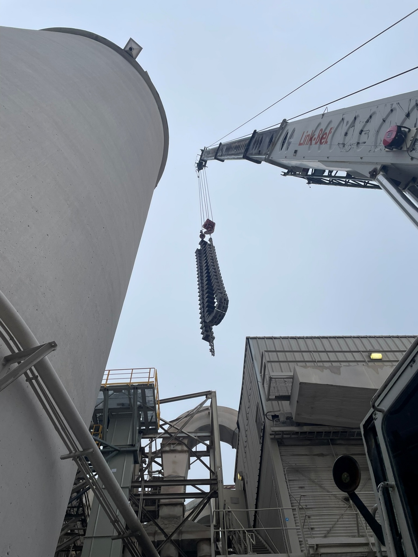Kiln Feed System — Crane Lifting Operation (9/18)
